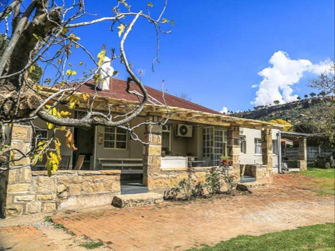 The Green Acorn Guest House Ficksburg Exterior photo